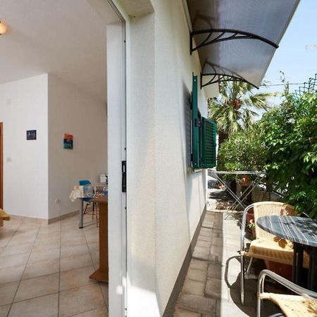 Apartments Mare - 30 M From Pebble Beach Seget Vranjica Esterno foto