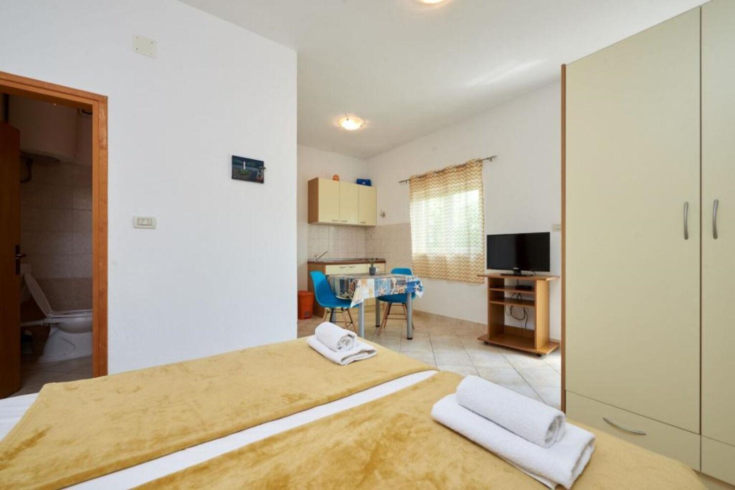 Apartments Mare - 30 M From Pebble Beach Seget Vranjica Esterno foto
