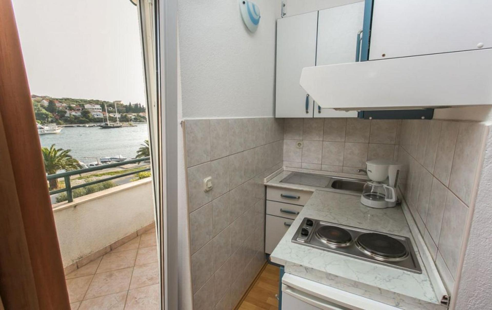 Apartments Mare - 30 M From Pebble Beach Seget Vranjica Esterno foto