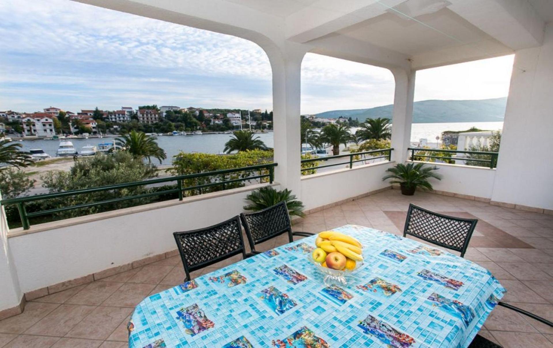 Apartments Mare - 30 M From Pebble Beach Seget Vranjica Esterno foto