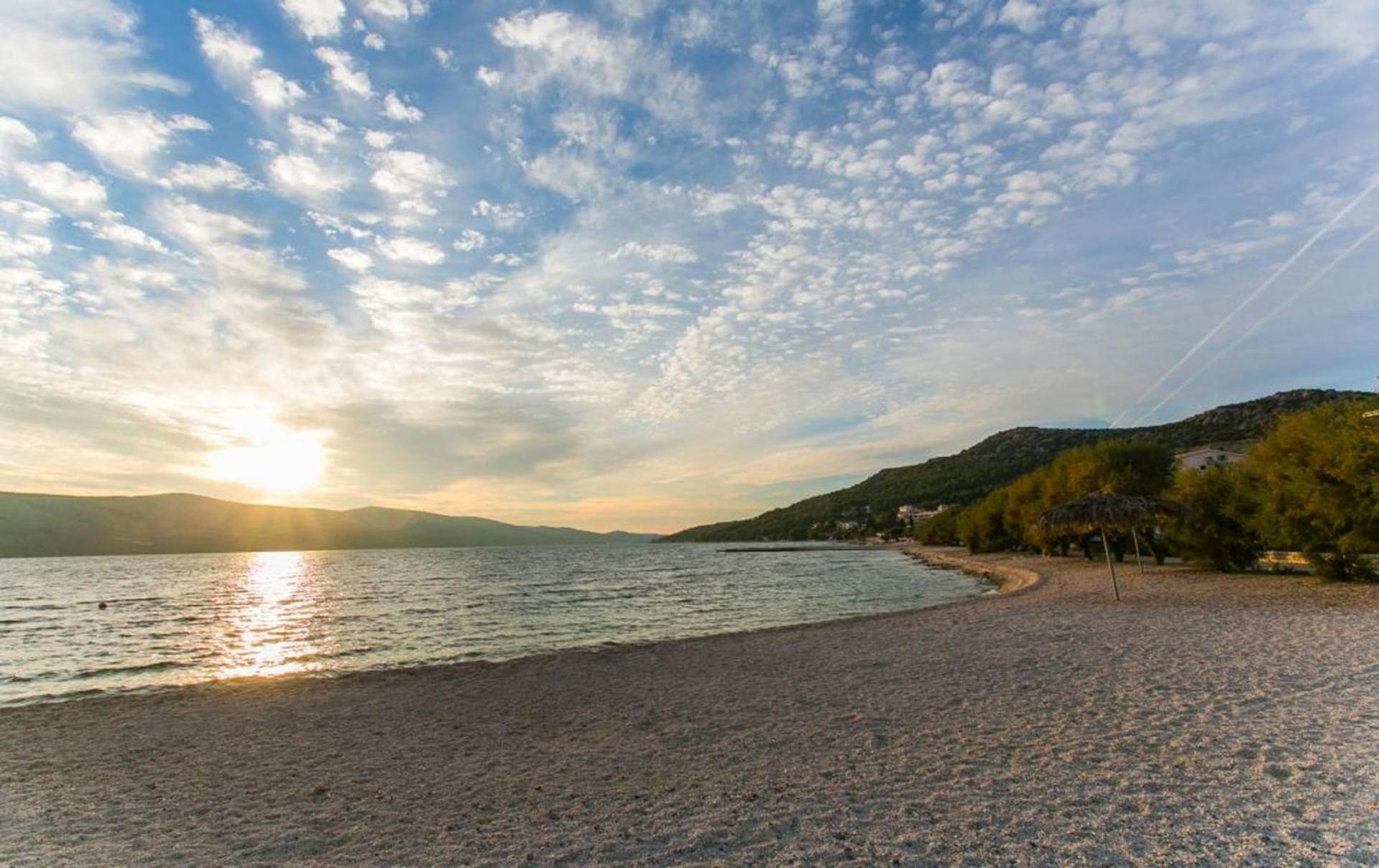 Apartments Mare - 30 M From Pebble Beach Seget Vranjica Esterno foto